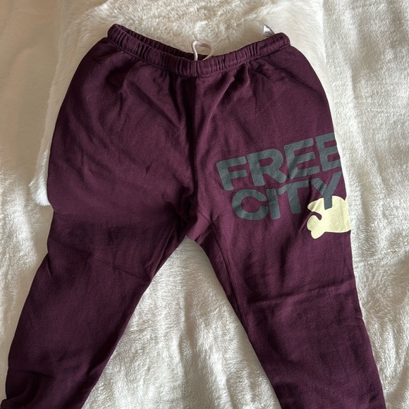 Freecity purple extra small sweats, brand new without tags. Crop. - Picture 1 of 4